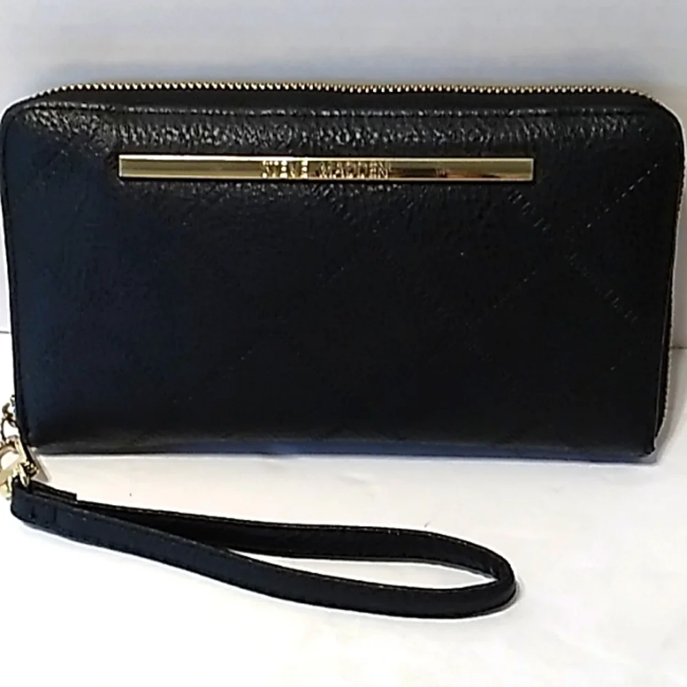 Steve Madden Wallet - Picture 1 of 9